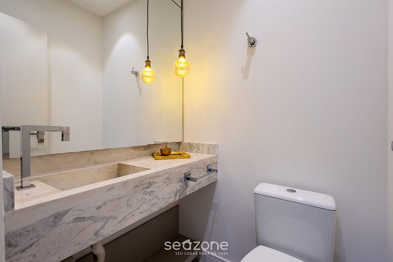 Apto c/ varanda gourmet a 450m da praia REB0802