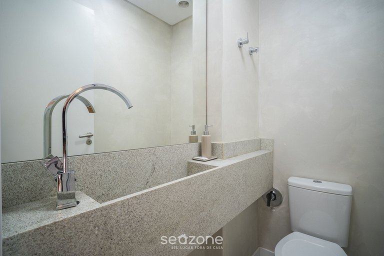 Apto c/ churrasq. a poucos passos do mar RTY0305