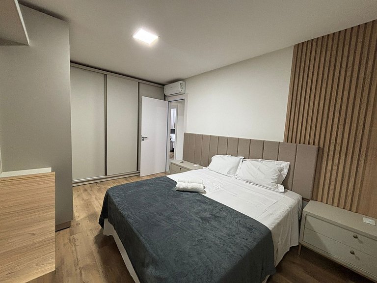 Apto c/ Churrasqueira a 300 m da Praia MAY0501