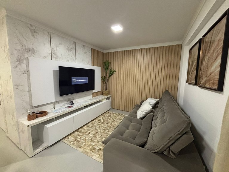 Apto c/ Churrasqueira a 300 m da Praia MAY0501