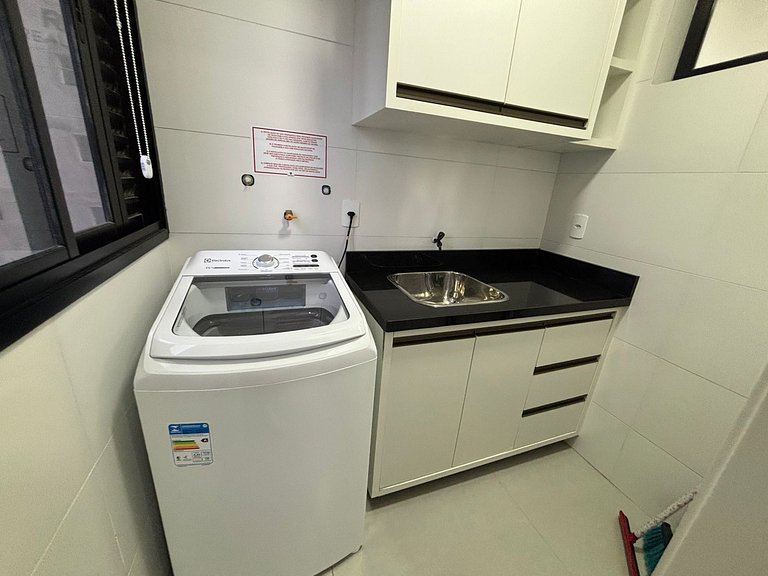 Apto c/ Churrasqueira a 300 m da Praia MAY0501