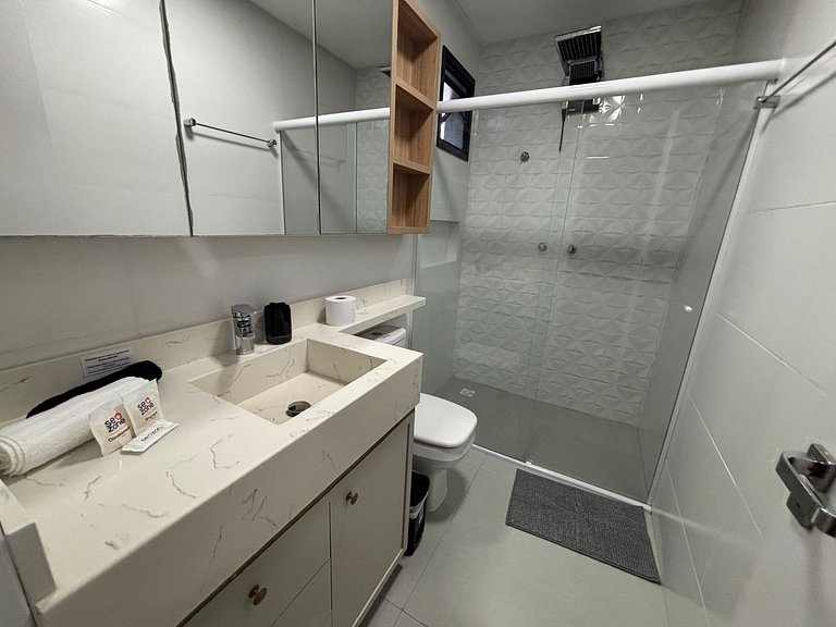 Apto c/ Churrasqueira a 300 m da Praia MAY0501