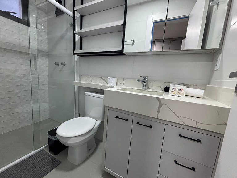 Apto c/ Churrasqueira a 300 m da Praia MAY0501