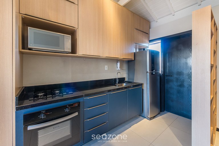 Apto em cond. c/ piscina na Praia do Forte VLP0211