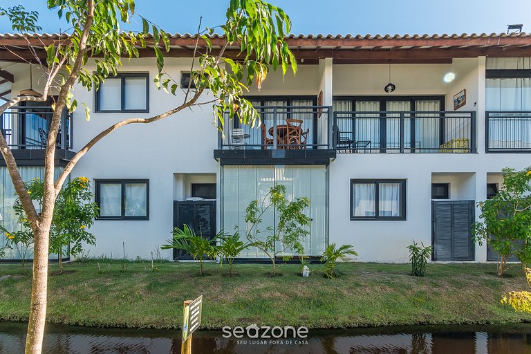 Apto em cond. c/ piscina na Praia do Forte VLP0211