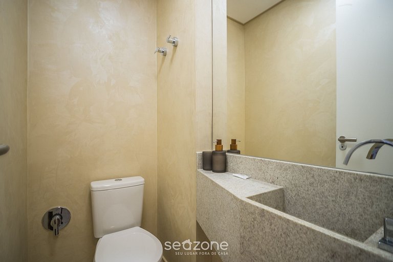 Apto c/ churrasq. e varanda a 220m do Mar RTY0216