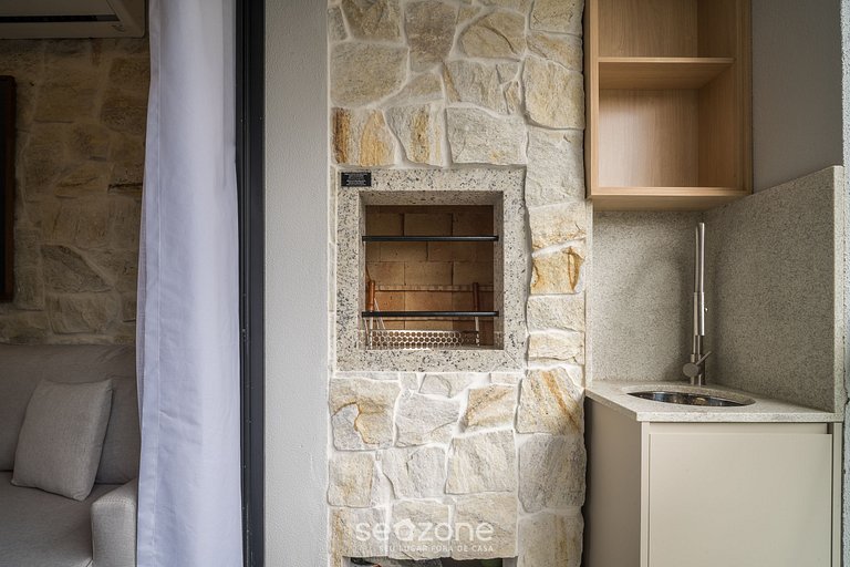 Apto c/ churrasq. e varanda a 220m do Mar RTY0216