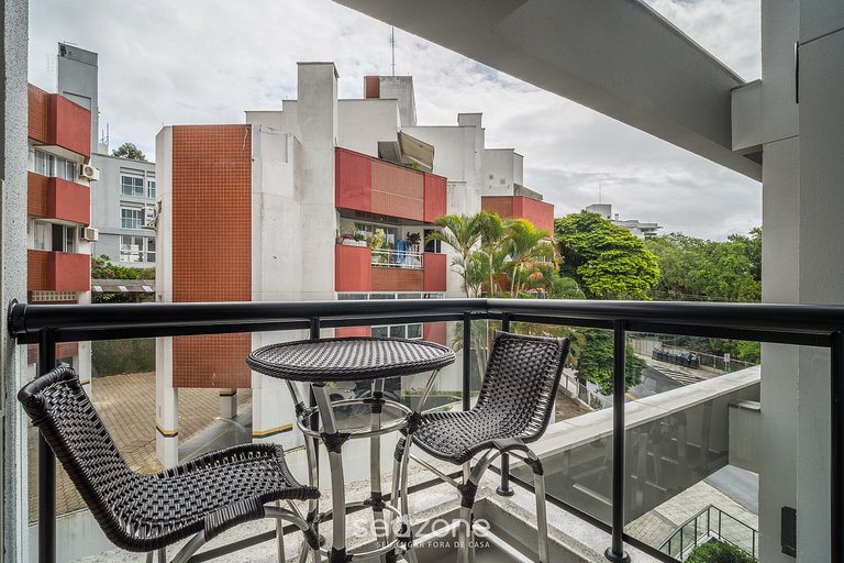 Apto c/ churrasq. e varanda a 220m do Mar RTY0216