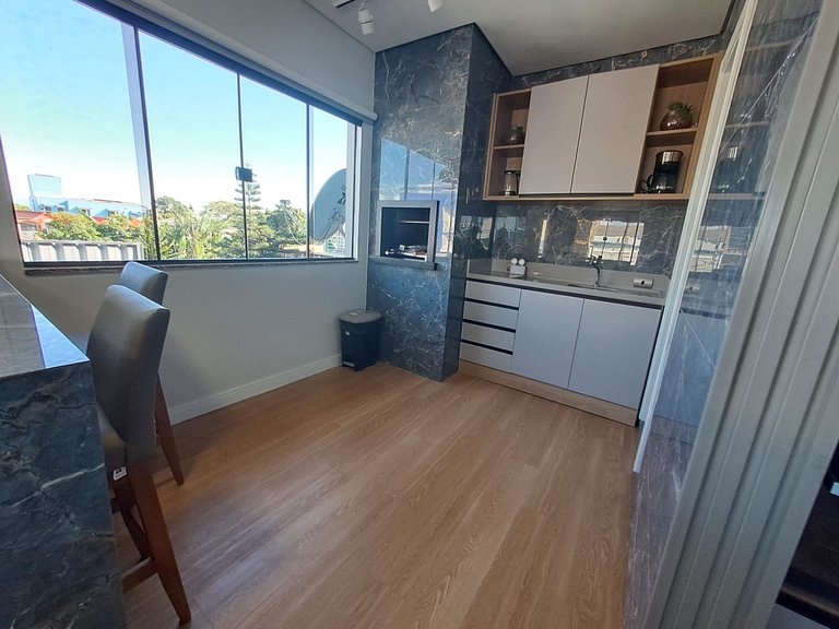 Apto c/ churrasqueira a 200m da Praia IFA0054