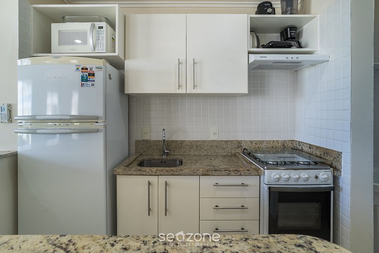 Apto c/ Churrasqueira em cond. Beira-mar PRO0113