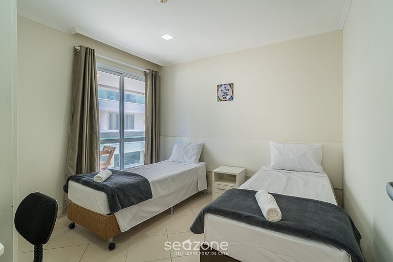 Apto c/ Churrasqueira em cond. Beira-mar PRO0113