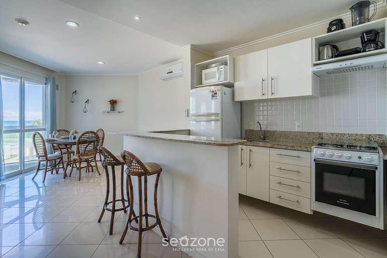 Apto. c/ BBQ en condominio frente al mar PRO0113