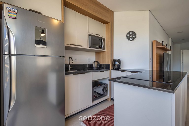 Apto c/ varanda e churrasq. a 250m do Mar RMP0102