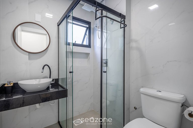 Apto c/ varanda e churrasq. a 250m do Mar RMP0102