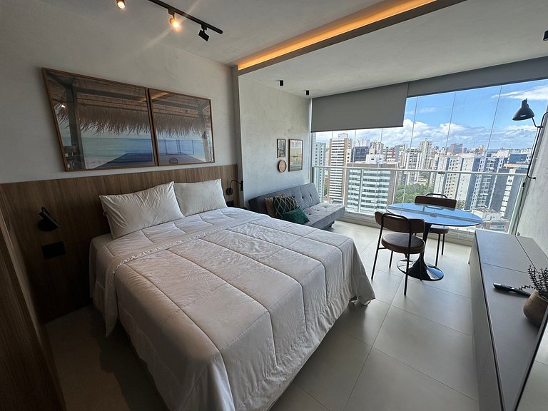 Studio con balcón en edificio con piscina URB1406