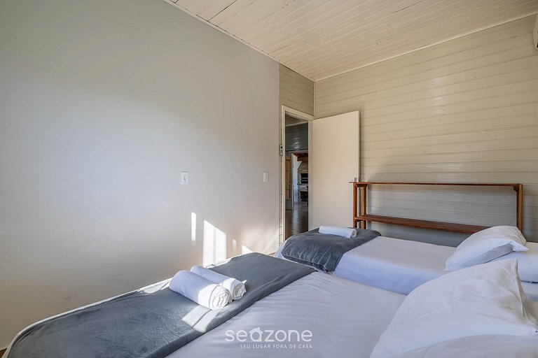 Casa c/ Churrasq. a 700m da Praia JSE0382