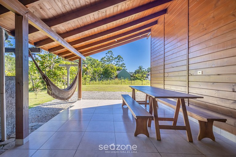 Casa c/ Churrasq. a 700m da Praia JSE0382