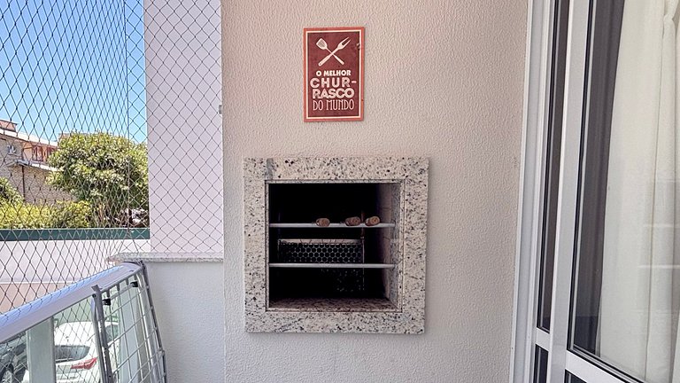 Apto c/ Churrasqueira a 600m da Praia ISA0105