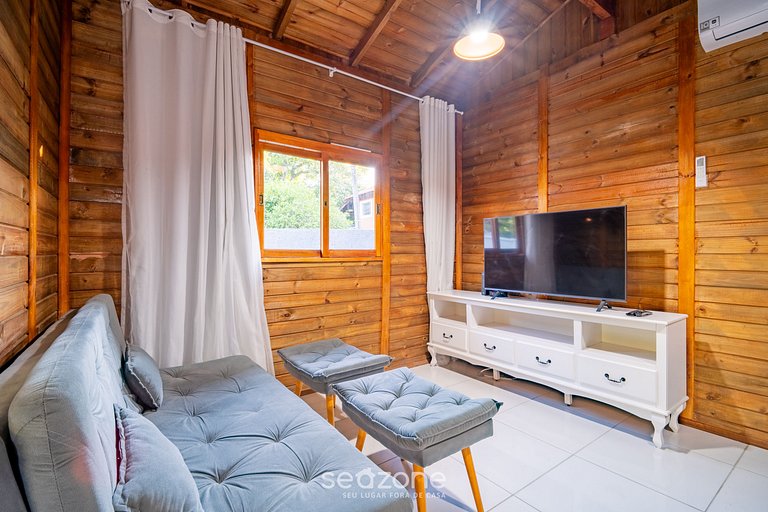 Refúgio de Madeira próx Lagoa da Conceição KNU0170