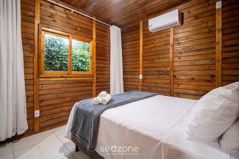 Refugio de Madera cerca Lagoa da Conceição KNU0170