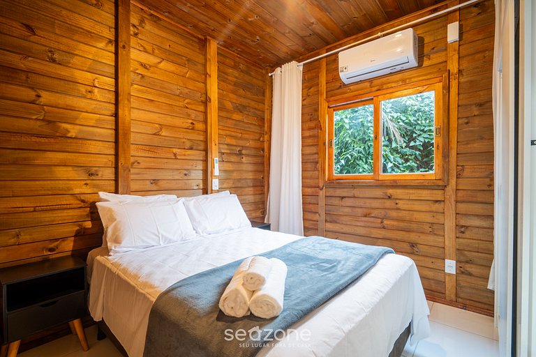 Refúgio de Madeira próx Lagoa da Conceição KNU0170