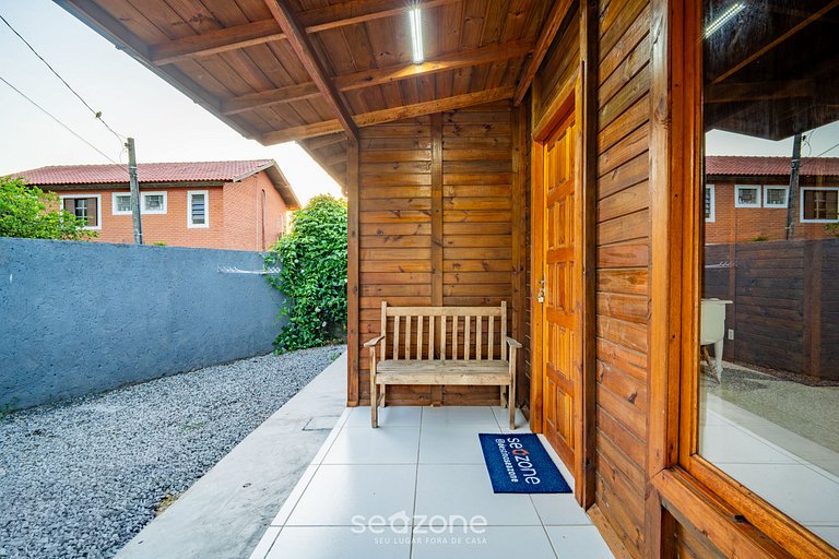 Refúgio de Madeira próx Lagoa da Conceição KNU0170