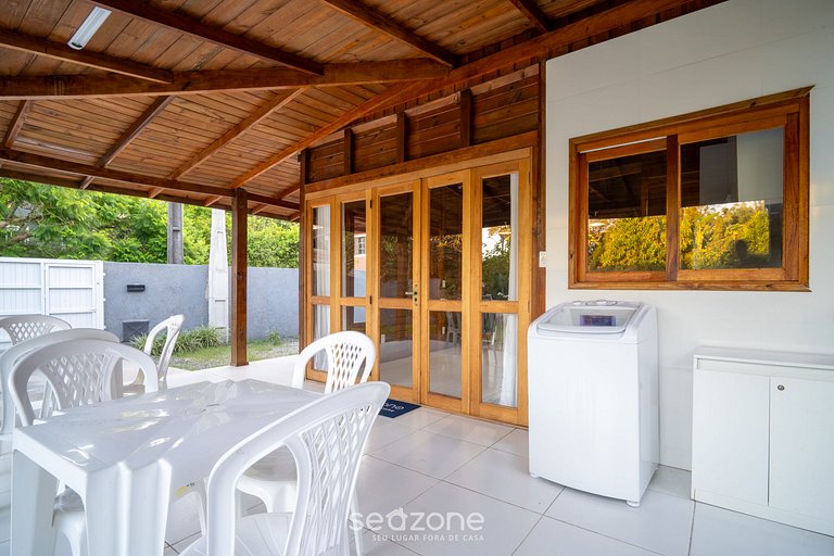 Refúgio de Madeira próx Lagoa da Conceição KNU0170