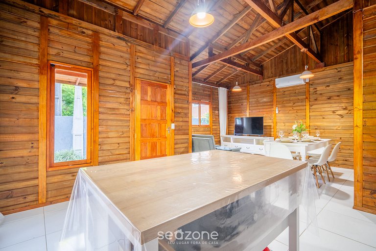 Refugio de Madera cerca Lagoa da Conceição KNU0170