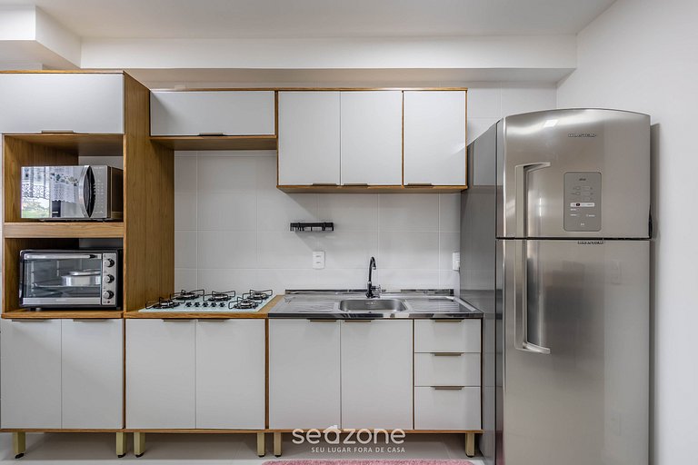 Apto c/ varanda e churrasq. a 500m do Mar MCB0302