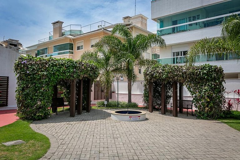 Apto c/ Churrasqueira a 400m da Praia CMN0104