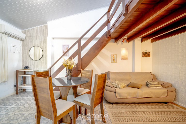 Casa a 700m da Praia do Campeche RFV0201