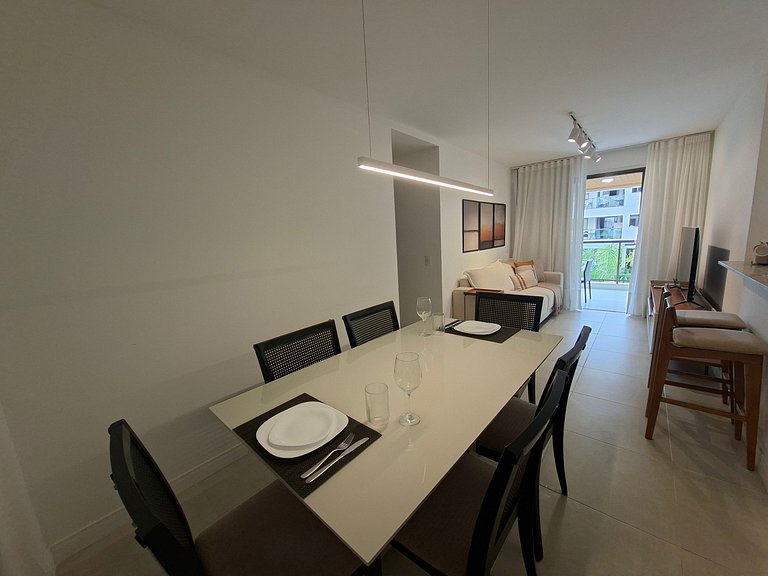 Apto c/ varanda, churrasq. e vista piscina ANO0209