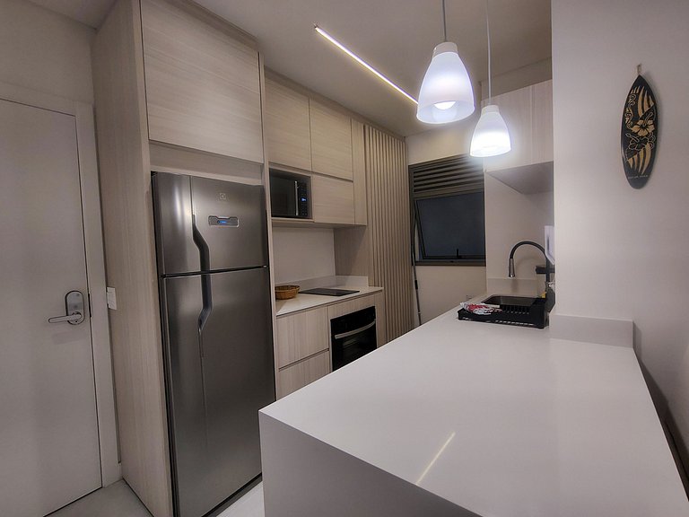 Apto em Cond. com Academia no Jurerê VOX0210