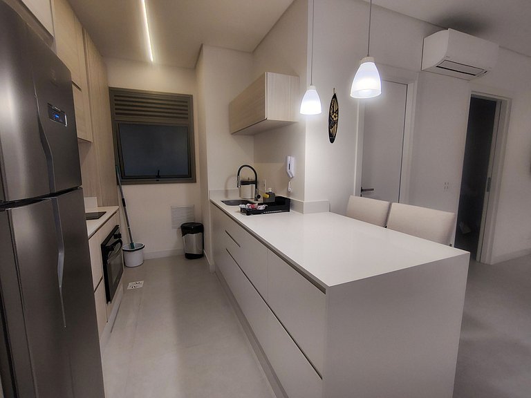 Apto em Cond. com Academia no Jurerê VOX0210