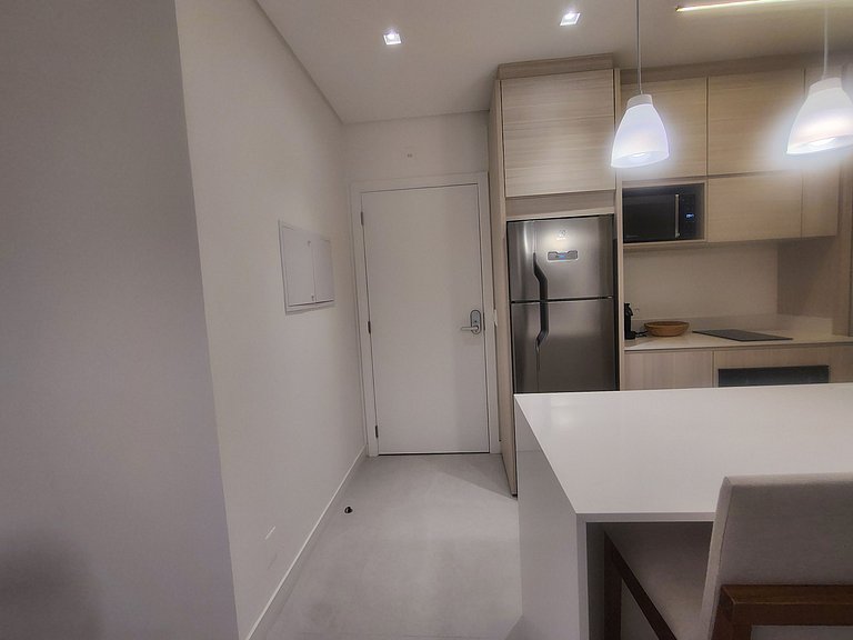 Apto em Cond. com Academia no Jurerê VOX0210