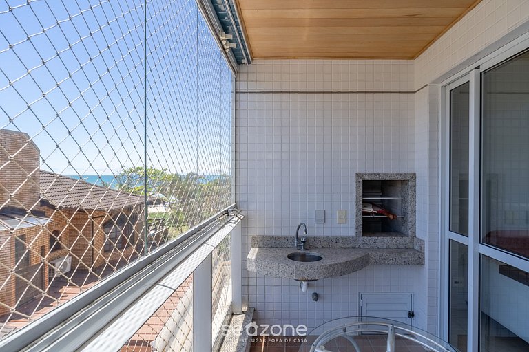 Apto c/ barbacoa en condominio con piscina EAF0404