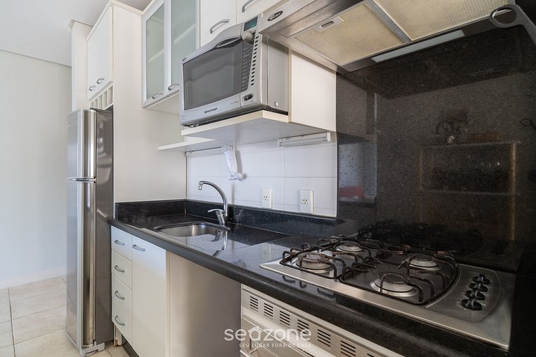 Apto c/ barbacoa en condominio con piscina EAF0404