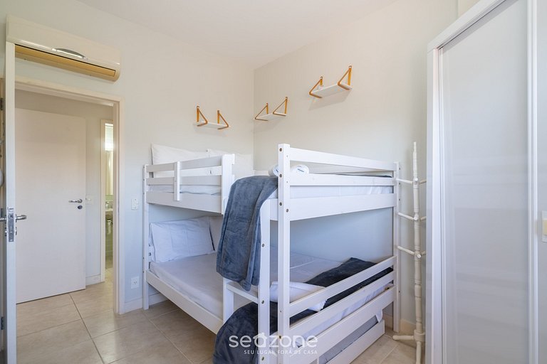 Apto c/ barbacoa en condominio con piscina EAF0404