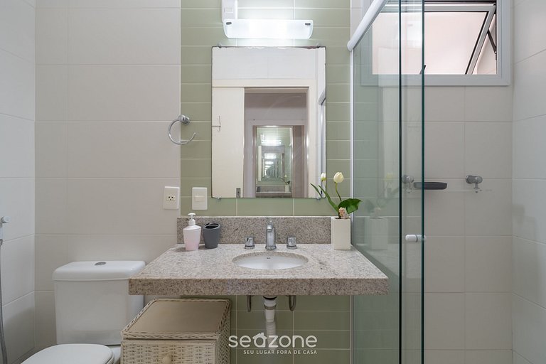 Apto c/ Churrasq. em Cond. c/ Piscina EAF0404