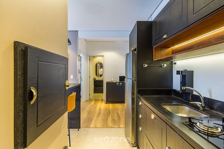 Ap moderno frente a la Praça das Etnias CBG0306