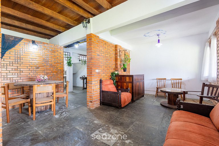 Casa Grande de 3 Dormitorios en Penha SEL0068