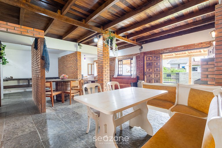 Casa Grande de 3 Dormitorios en Penha SEL0068