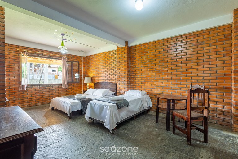 Casa Grande de 3 Dormitorios en Penha SEL0068