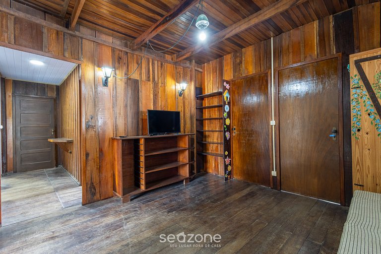 Casa Grande de 3 Dormitorios en Penha SEL0068