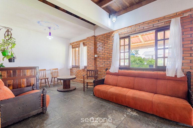 Casa Grande de 3 Dormitorios en Penha SEL0068