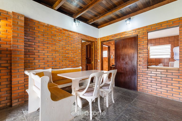 Casa Grande de 3 Dormitorios en Penha SEL0068