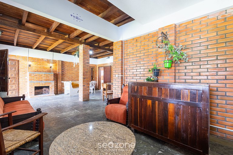 Casa Grande de 3 Dormitorios en Penha SEL0068