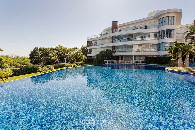 Apto 2 suítes próximo à praia Floripa-SC MHE213
