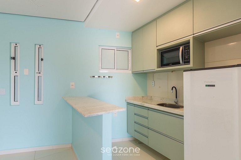 Ap em Cond. c/ Piscina a 1 Quadra da Praia KVI0307