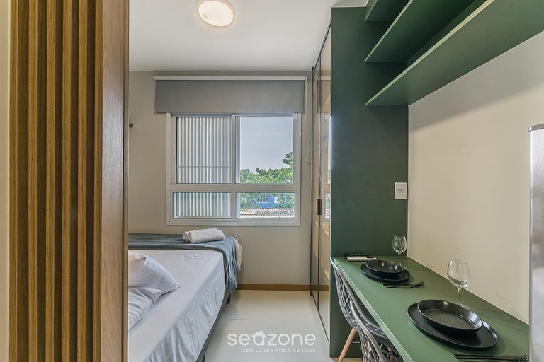 Studio em cond. c/ piscina a 160m da praia SAA0215